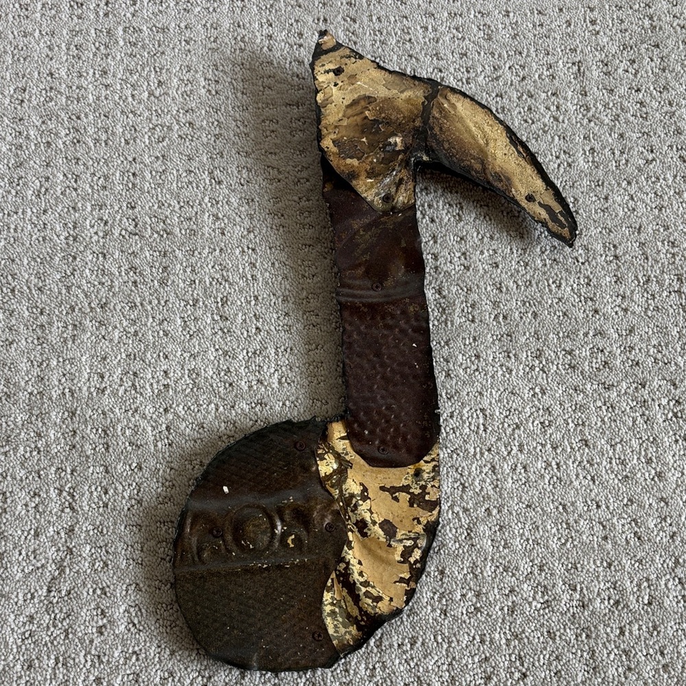 Rustic Metal Music Note Decor